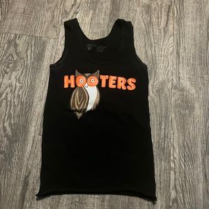 hooters uniform